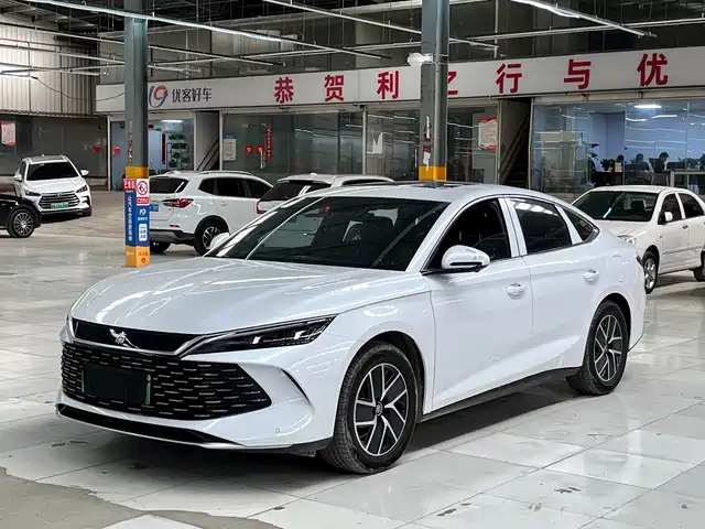 2025 BYD Qin