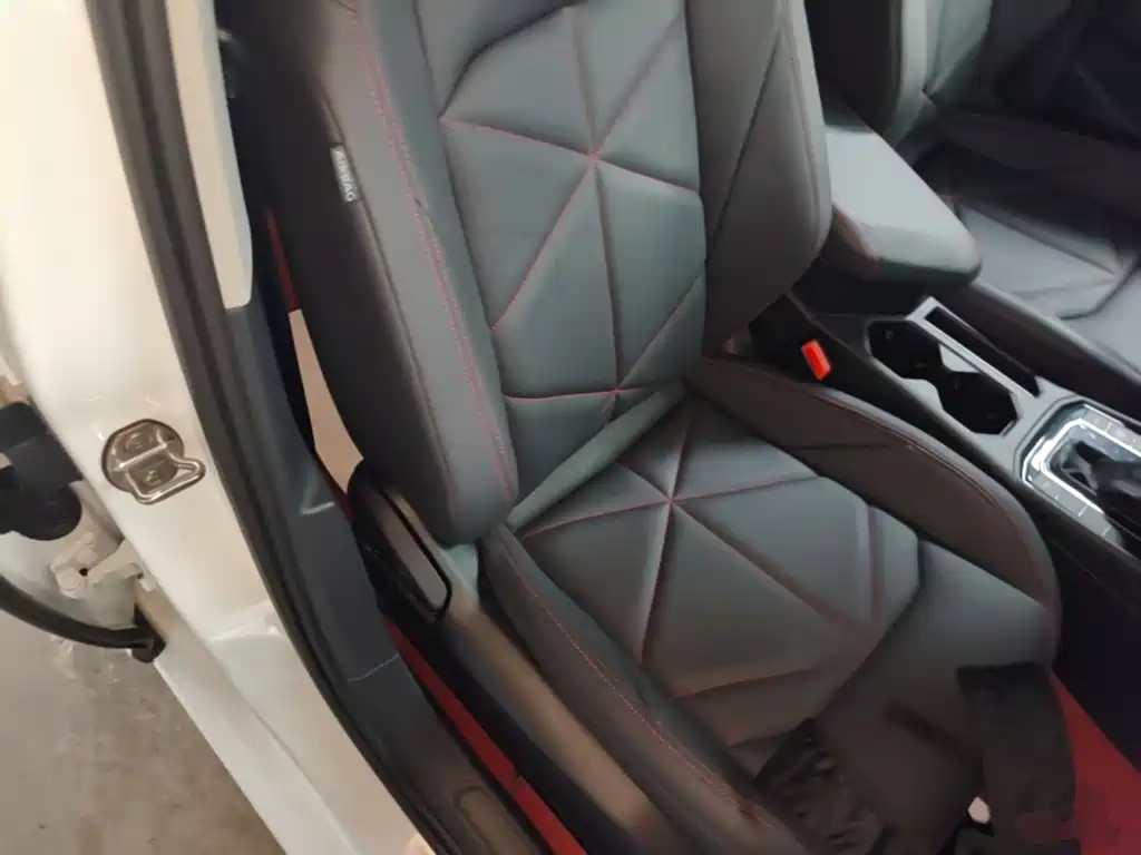 Volkswagen Lavida — миниатюра 25