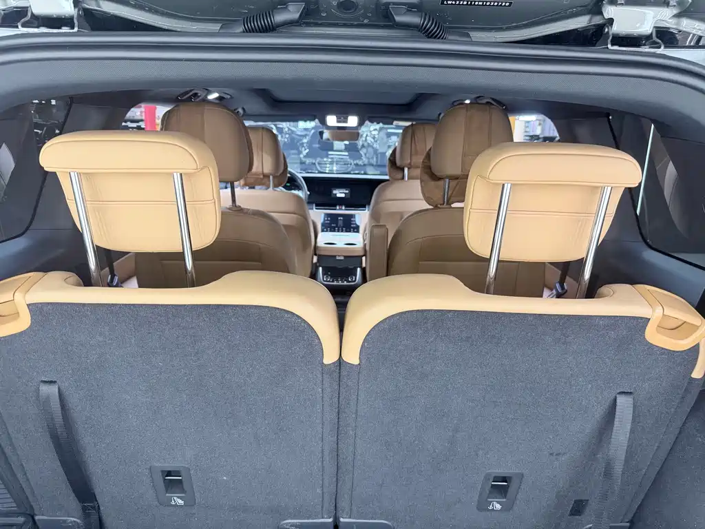 Li Auto Li ONE — миниатюра 11