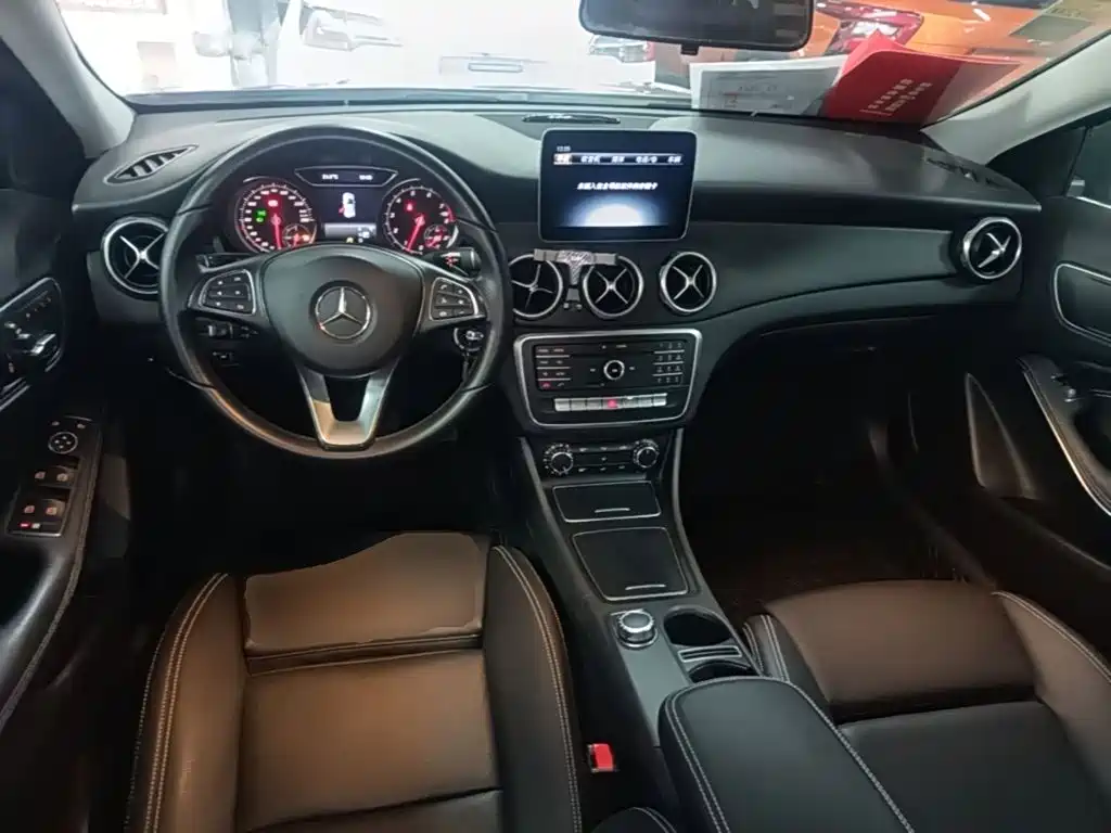 Mercedes-Benz GLA — миниатюра 10