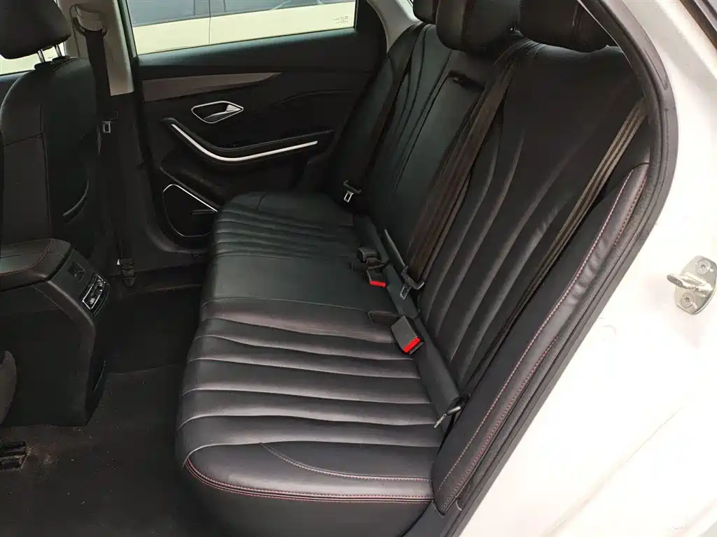 BAIC U7 — миниатюра 17