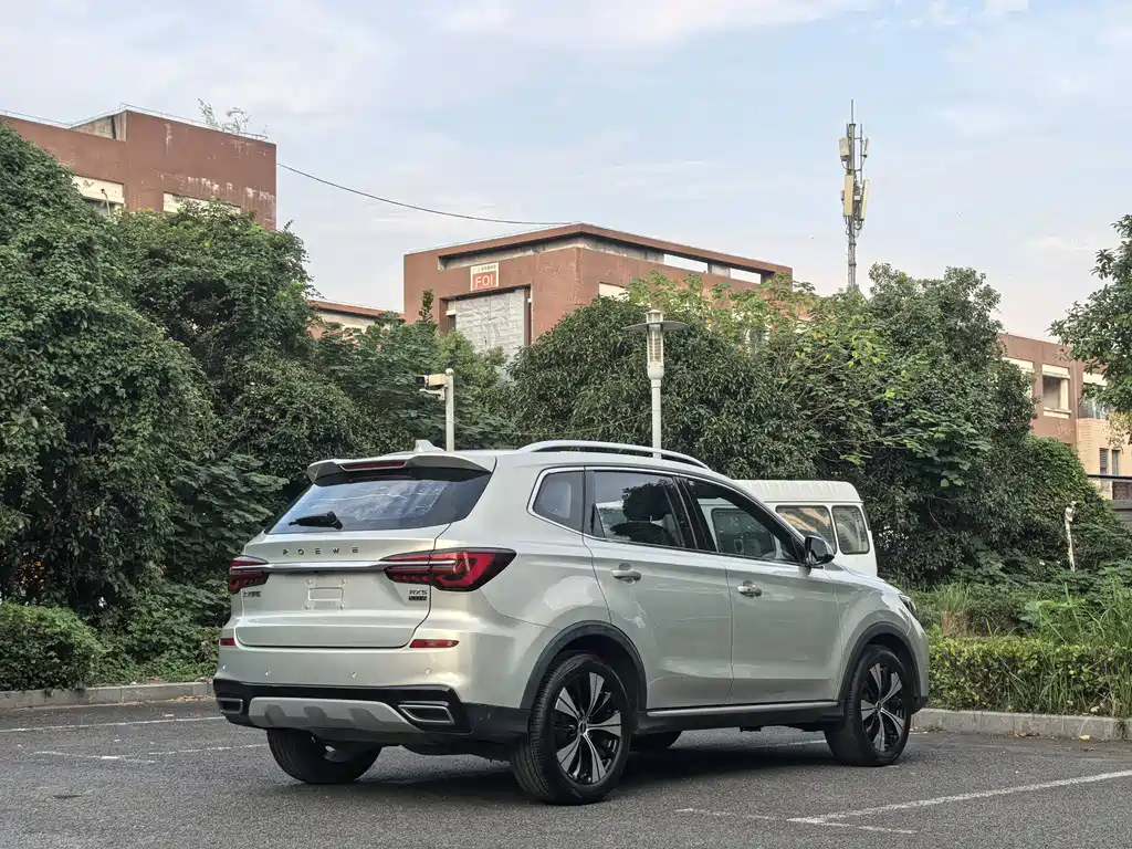 Roewe RX5 — миниатюра 6