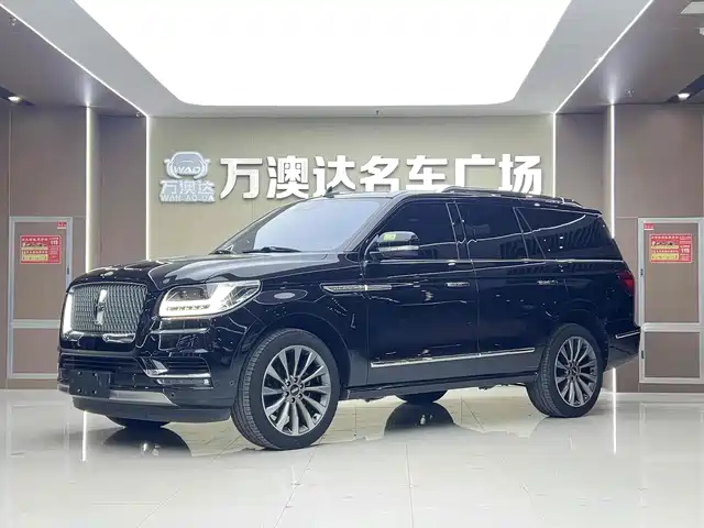 LINCOLN NAVIGATOR 2019
