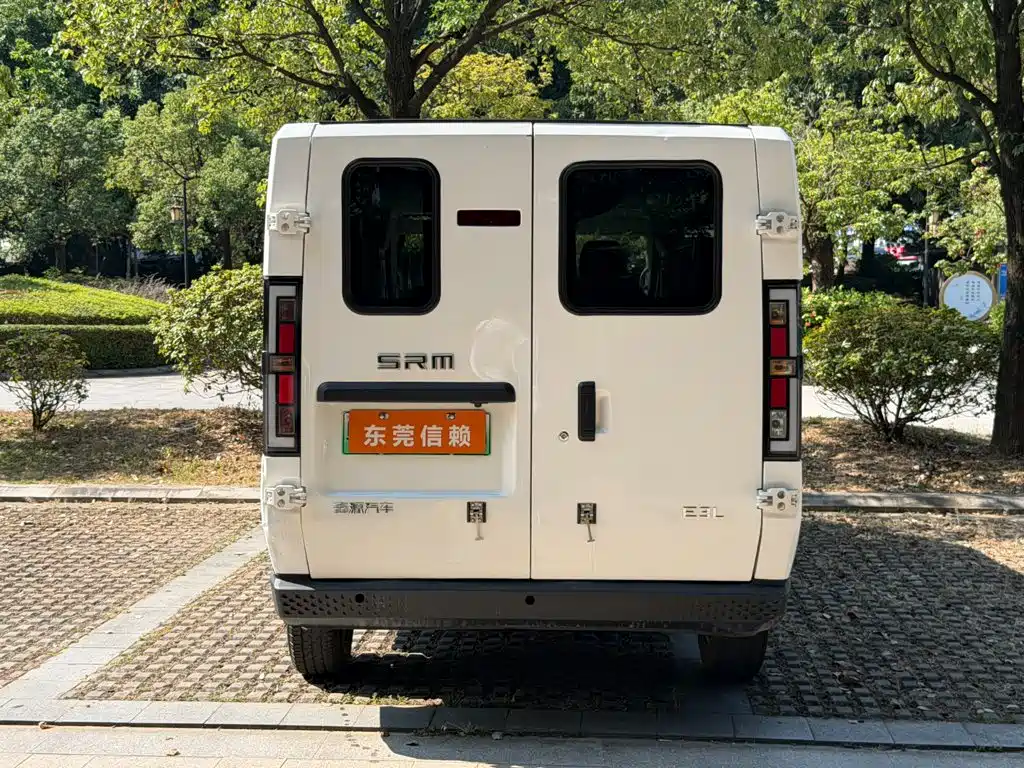 SRM Xinyuan E3L — миниатюра 8