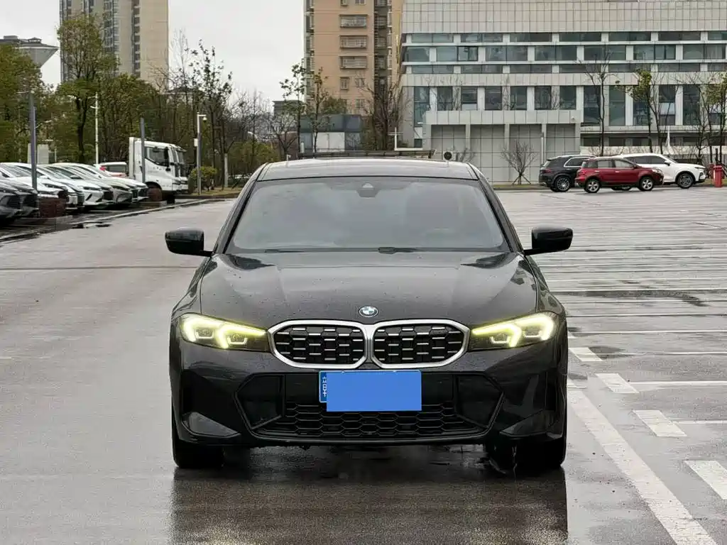 BMW 3 SERIES