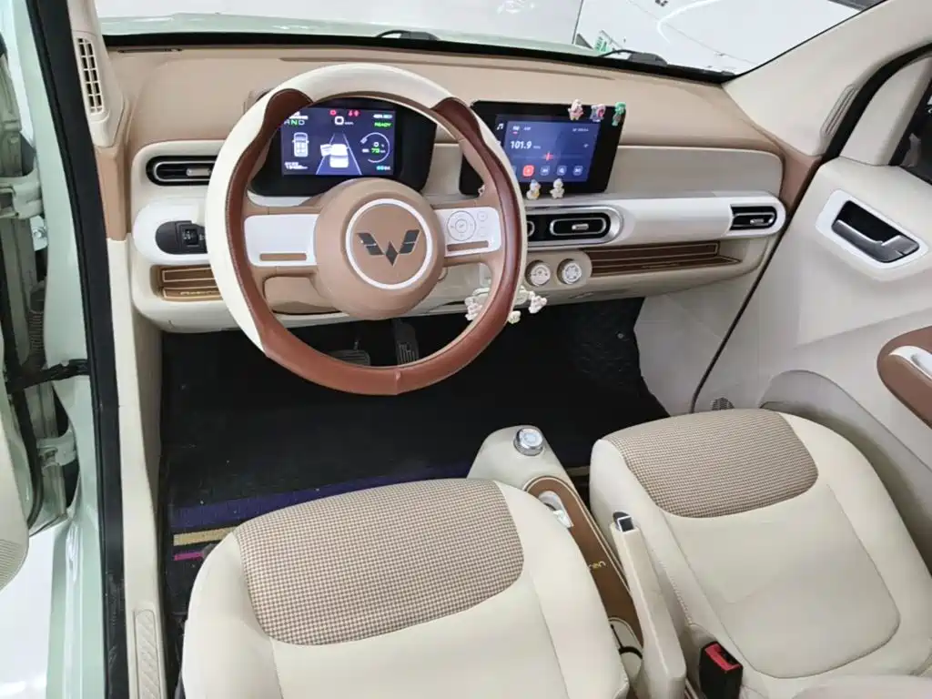 Wuling MINIEV — миниатюра 10