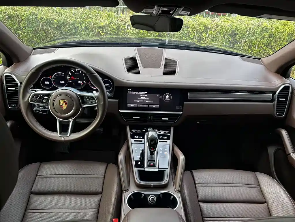 PORSCHE CAYENNE