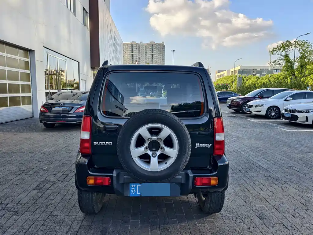 Suzuki Jimny — миниатюра 6