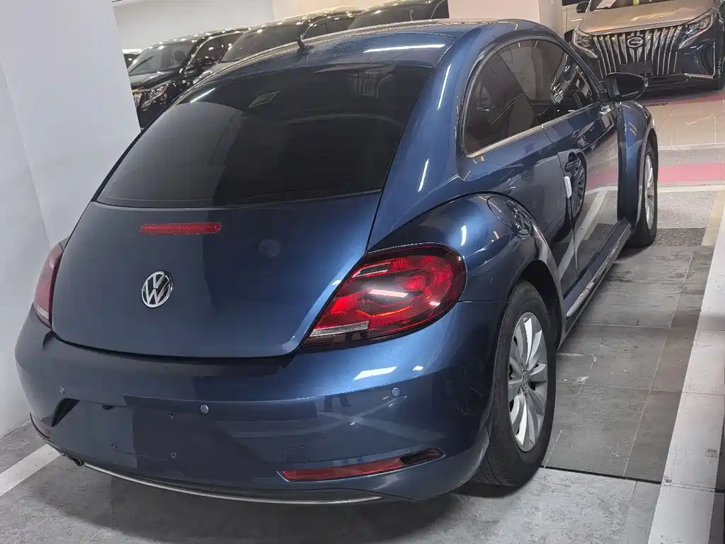 VOLKSWAGEN BEETLE