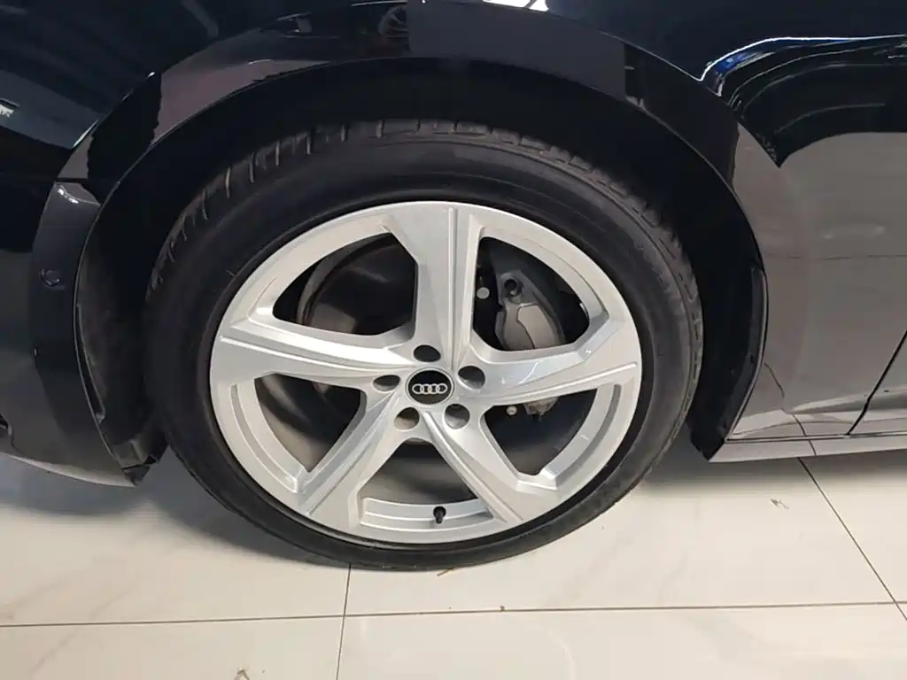 Audi A6L — миниатюра 23