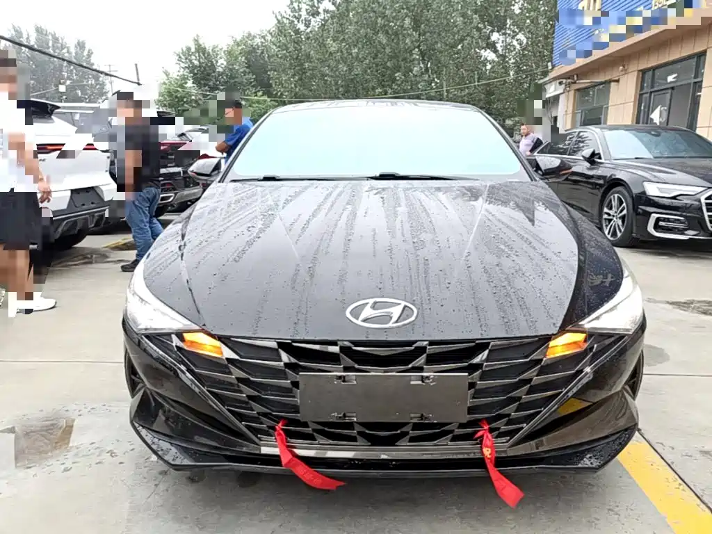 Hyundai Elantra — миниатюра 3