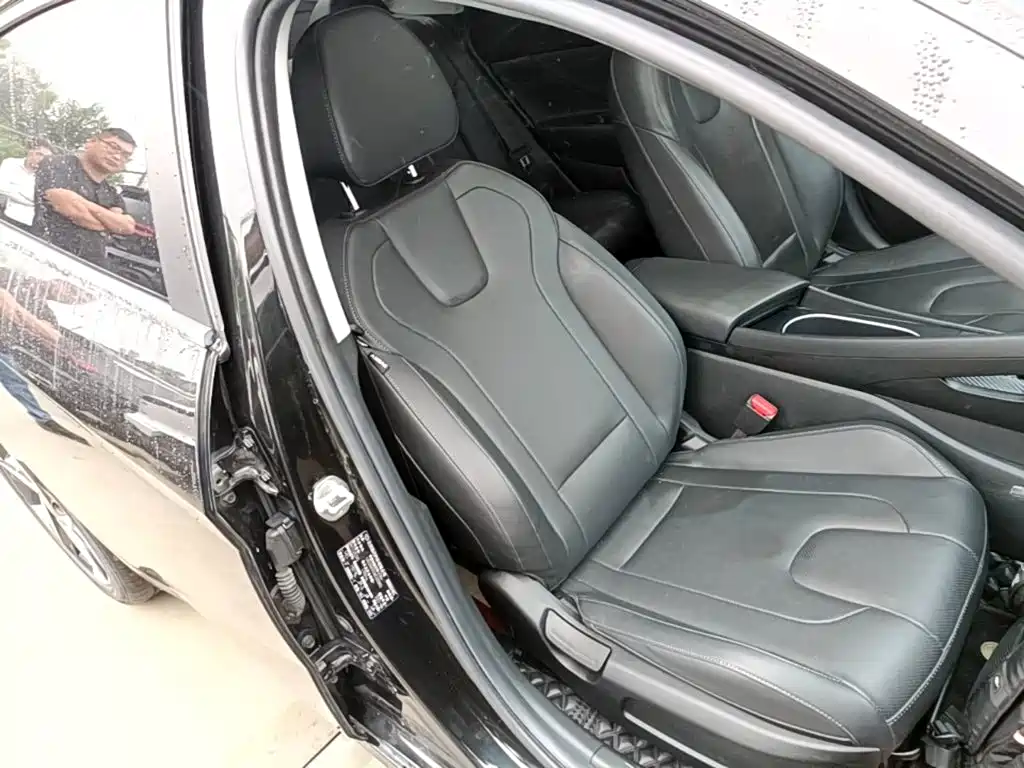 Hyundai Elantra — миниатюра 25