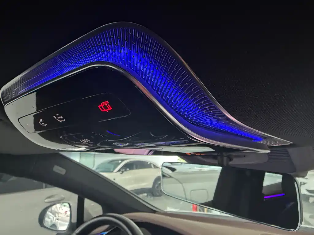 Mercedes-Benz EQS — миниатюра 10