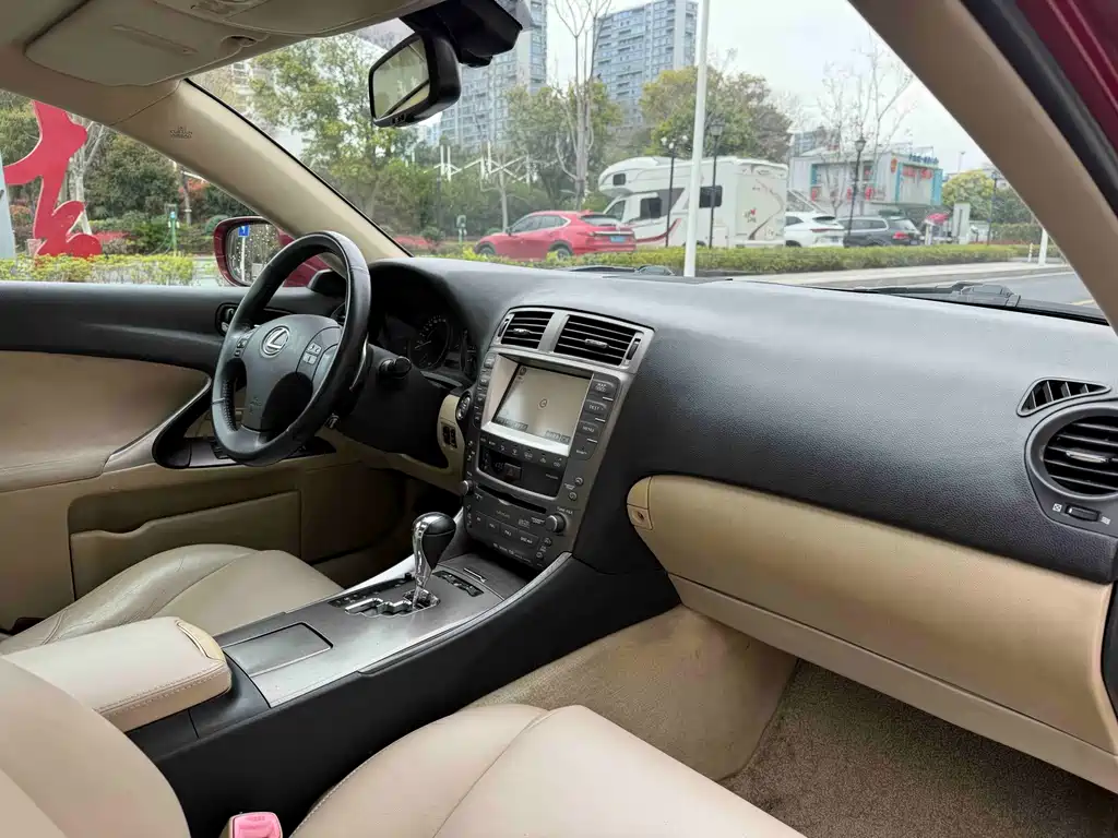 Lexus IS — миниатюра 11