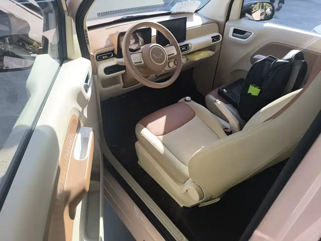 Wuling MINIEV — миниатюра 16