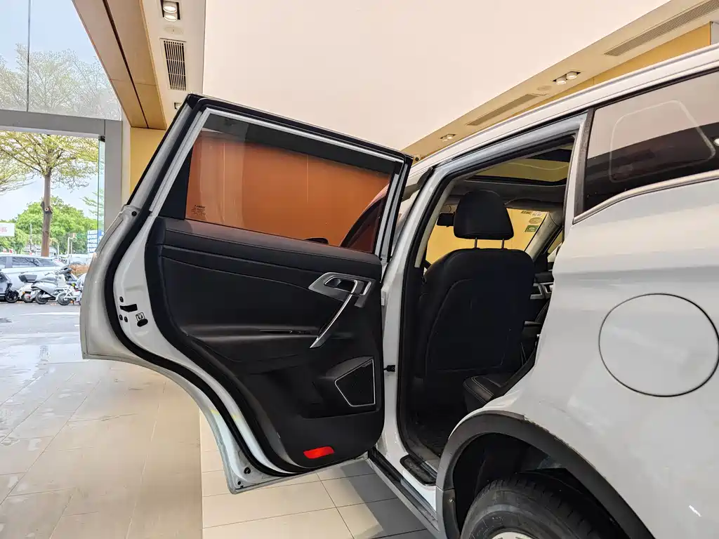 GEELY AUTOMOBILE BOYUE