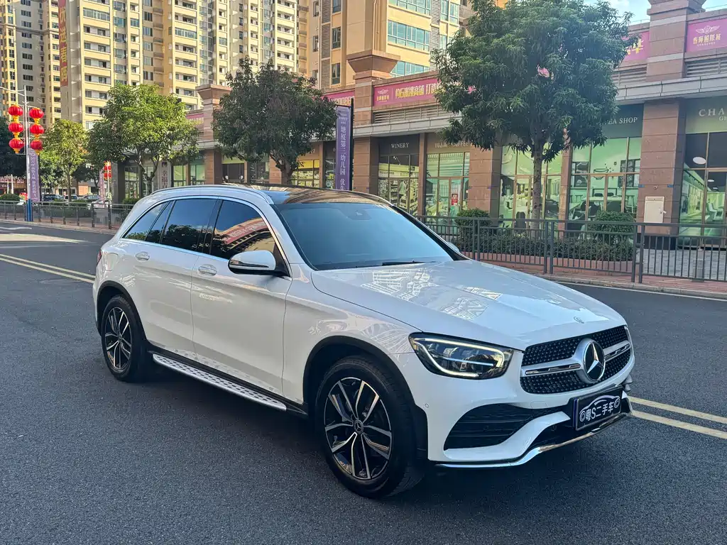 MERCEDES-BENZ GLC