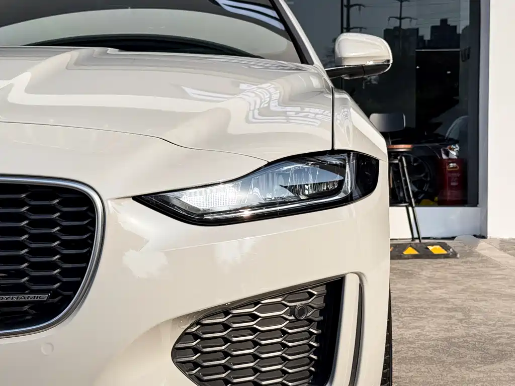 Jaguar XEL 2020 2.0T 200PS R-DYNAMIC Sport