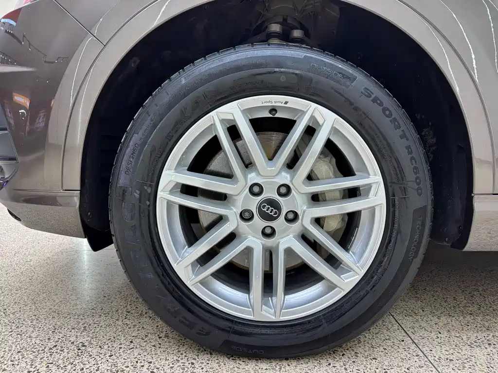 Audi Q7 2019 45 TFSI Comfort