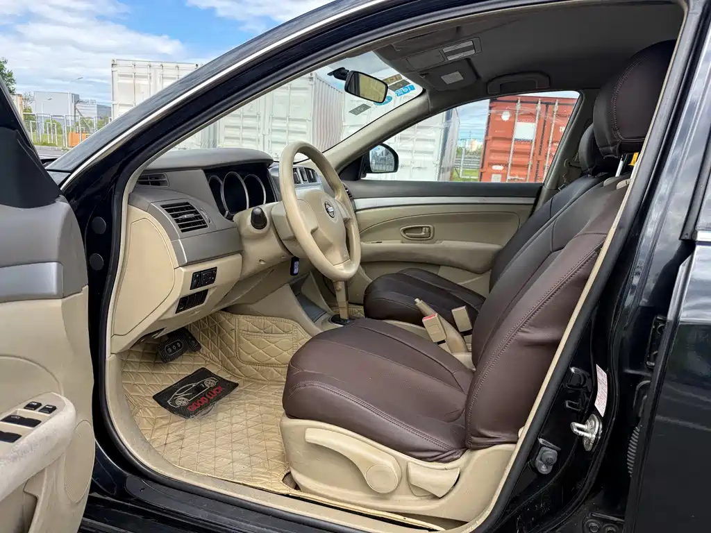 Nissan Sylphy — миниатюра 7