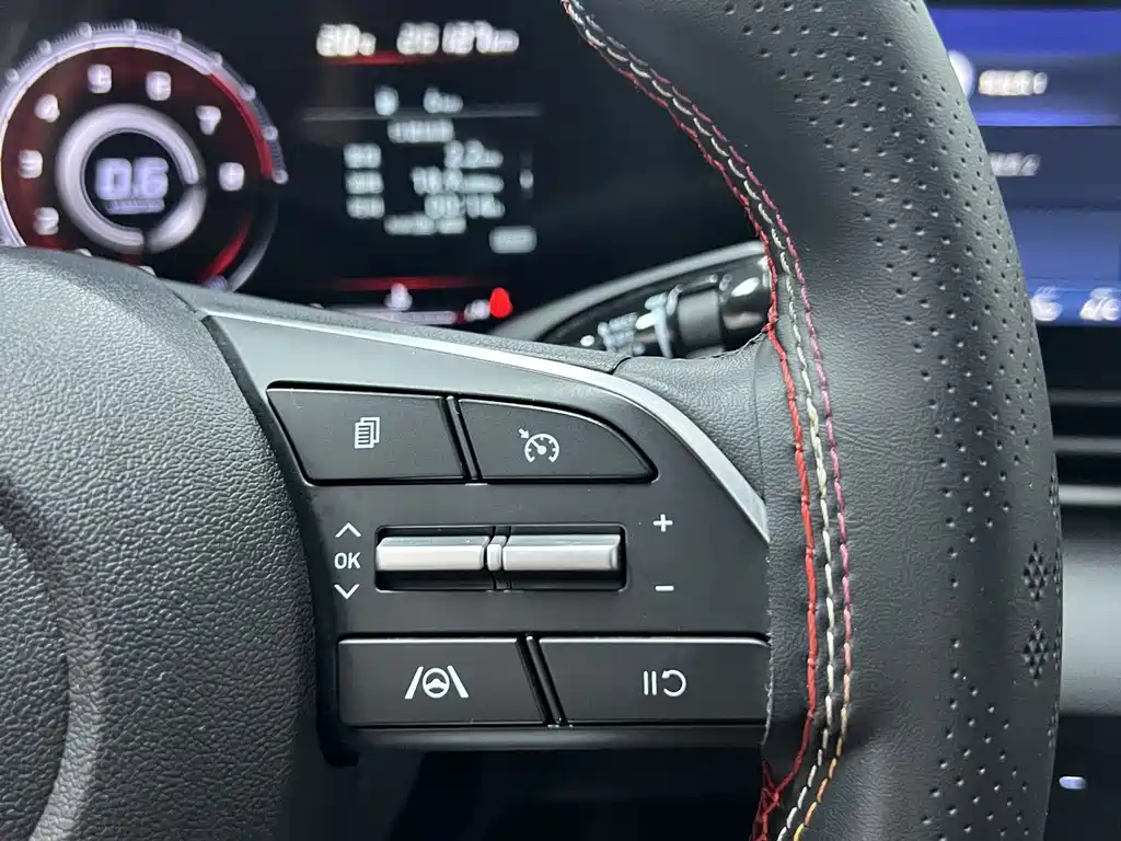 Hyundai Elantra — миниатюра 5