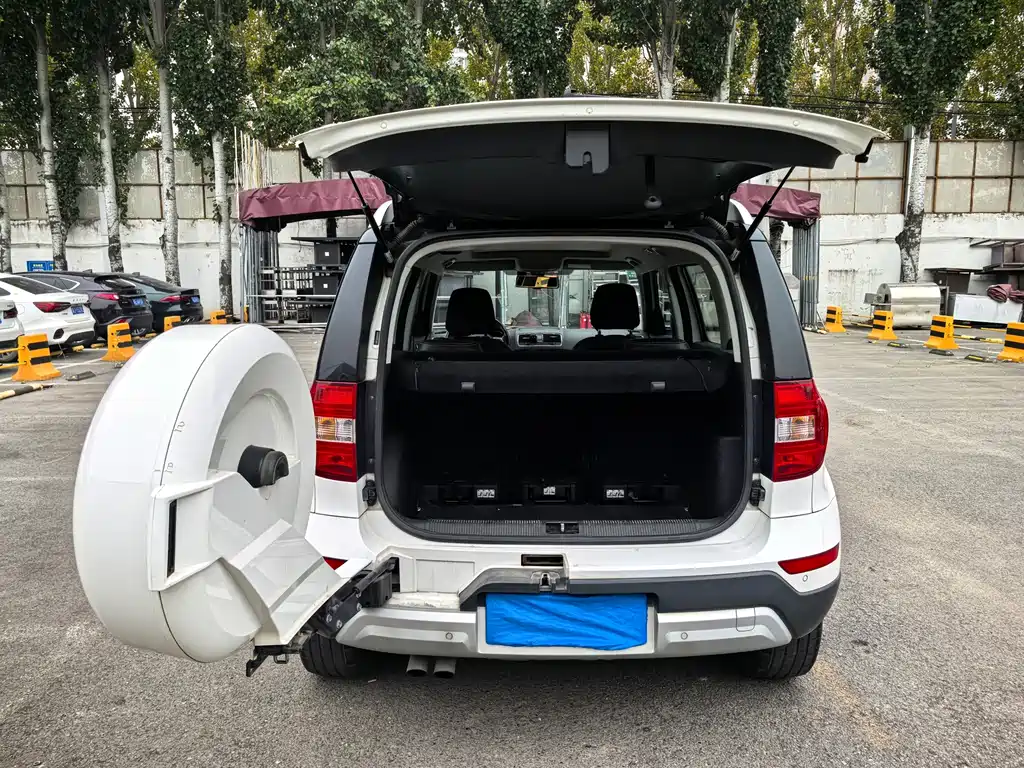 Skoda Yeti — миниатюра 8