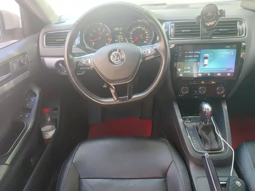 Volkswagen Sagitar — миниатюра 3