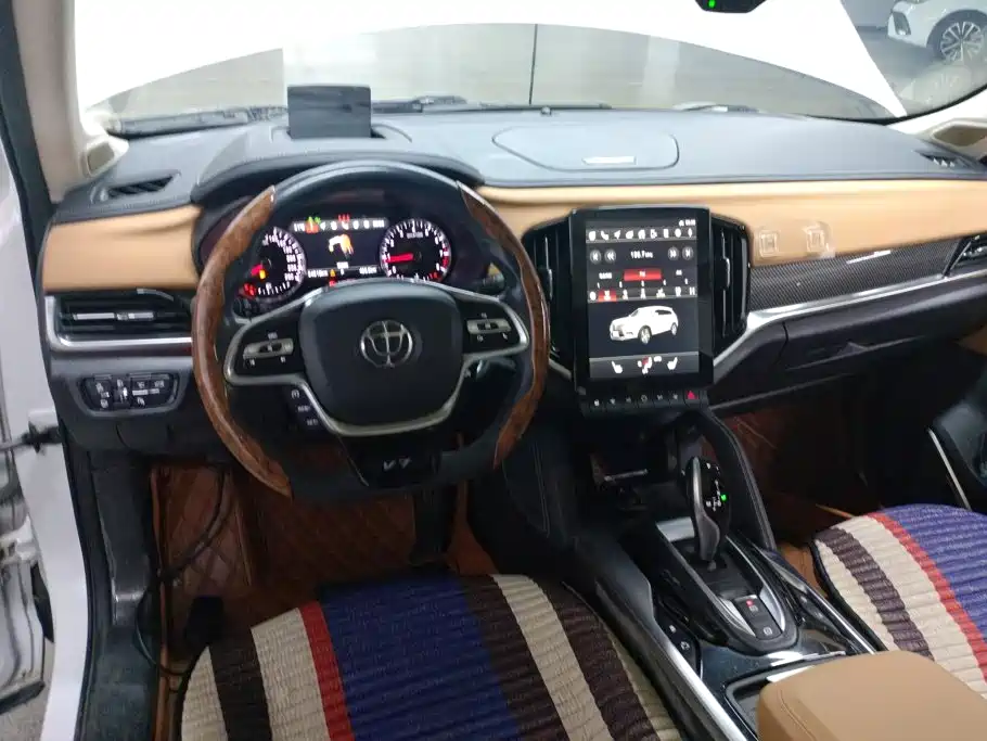 Zhonghua V7 — миниатюра 12
