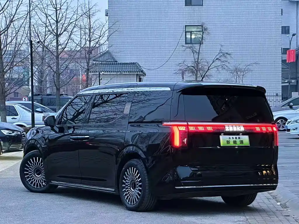 ZEEKR EXTREME KRYPTON 009