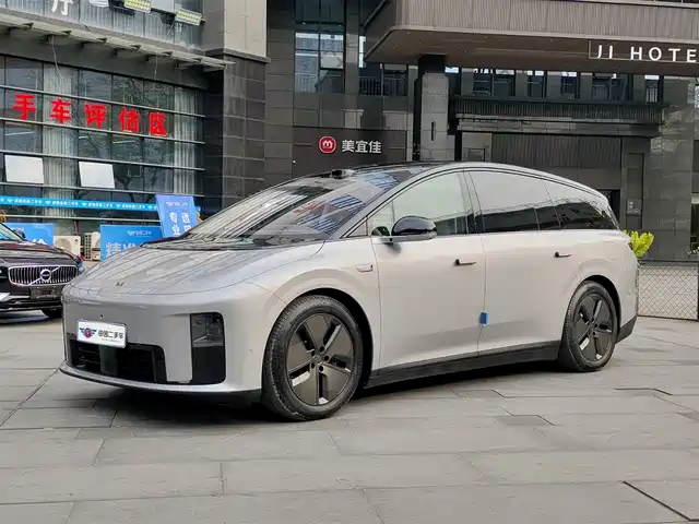 Li Auto IDEAL I8 2025