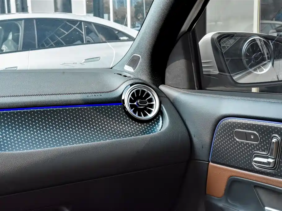 Mercedes-Benz EQA — миниатюра 10