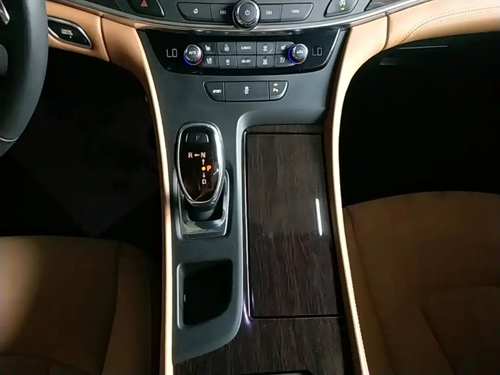 Buick LaCrosse — миниатюра 14
