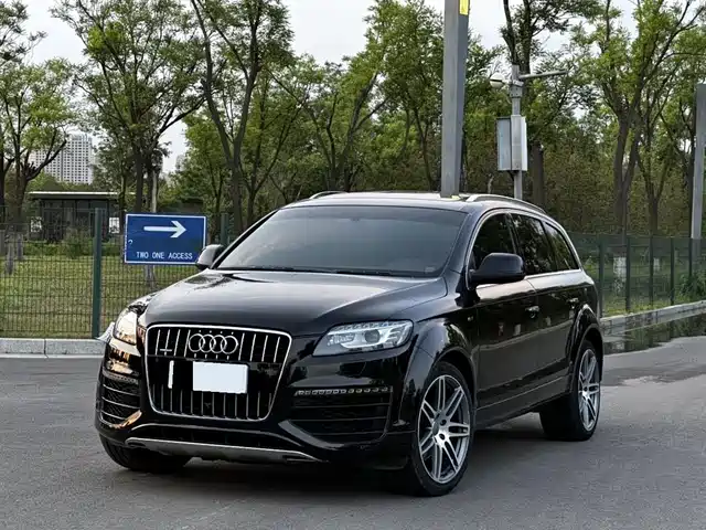 Audi Q 7 2015 40 TFSI — фото 1