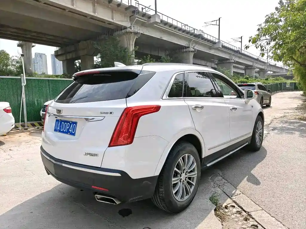 Cadillac XT5 — миниатюра 6
