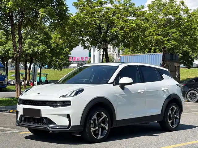 2023 Lynk & Co 06