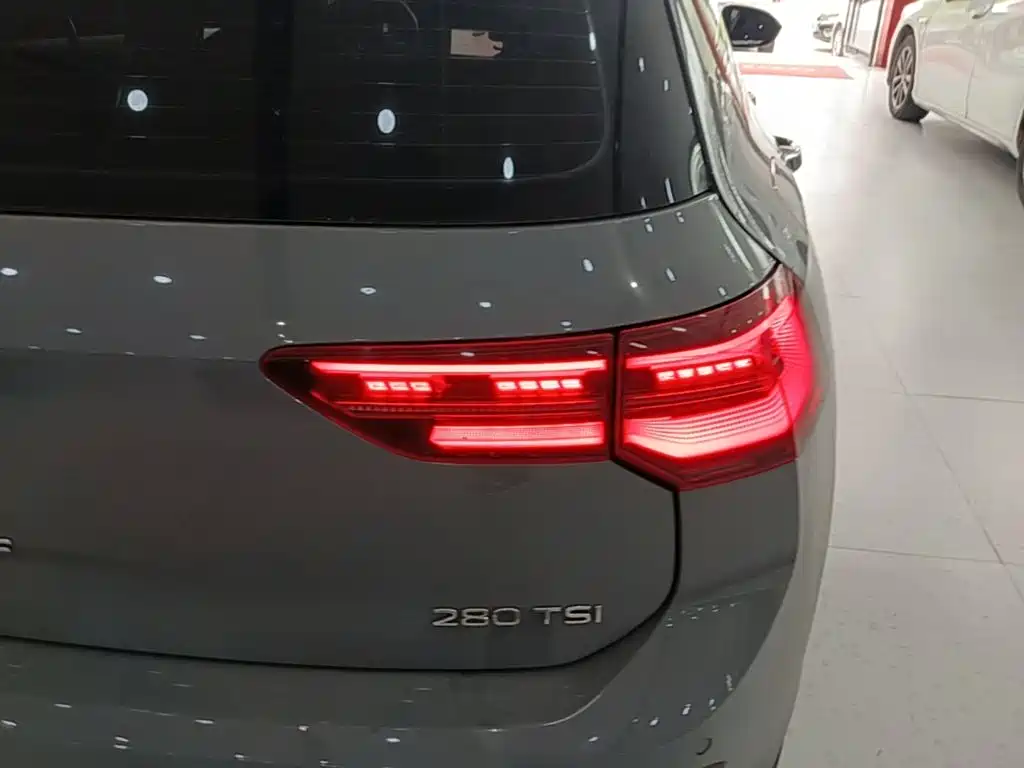Volkswagen Golf — миниатюра 8