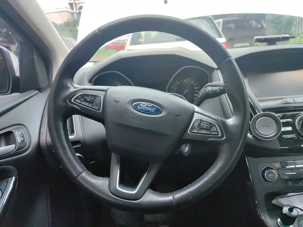 Ford Focus — миниатюра 3