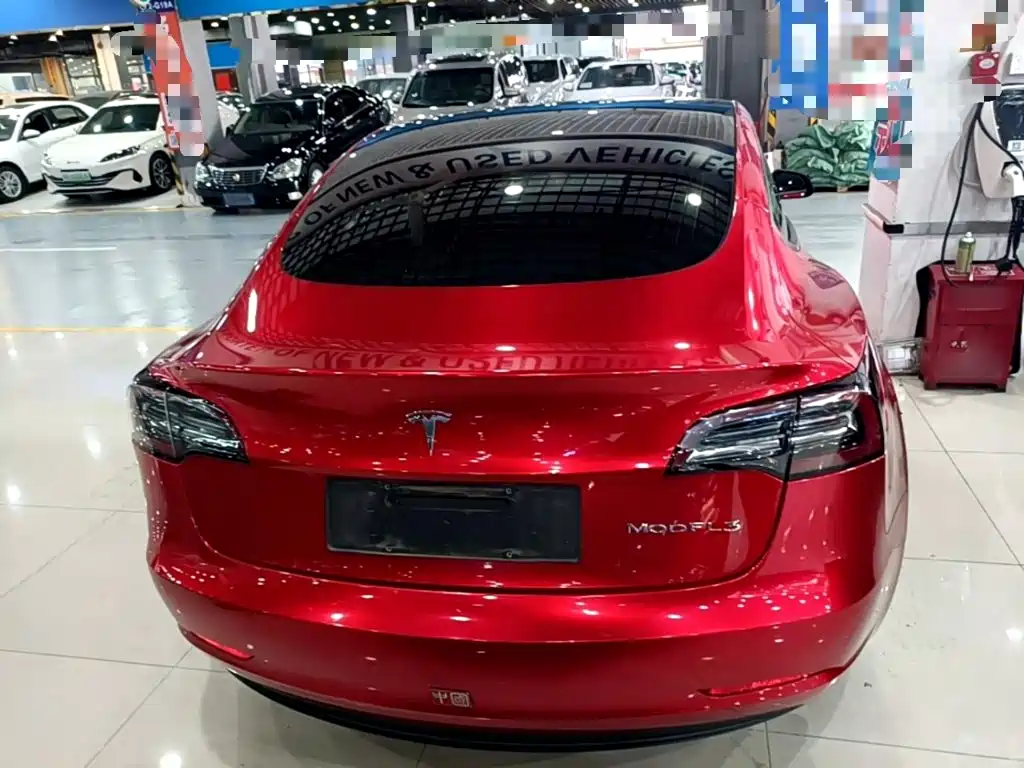 Tesla Model 3 — миниатюра 6