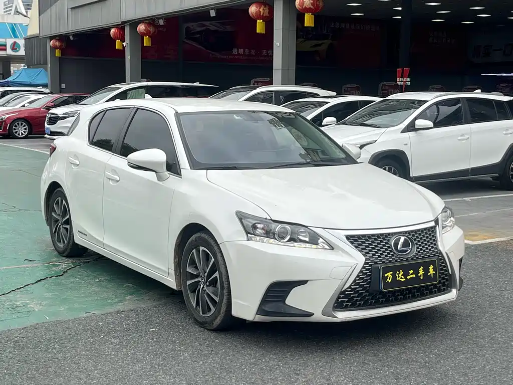 LEXUS CT