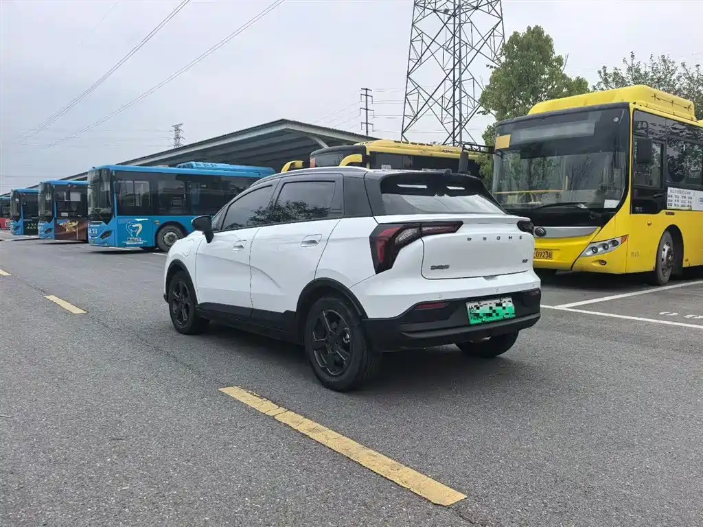 Geely E Firefly E 2023 401KM 5 мест