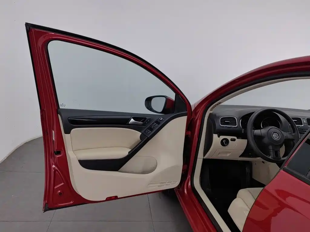Volkswagen Golf — миниатюра 8