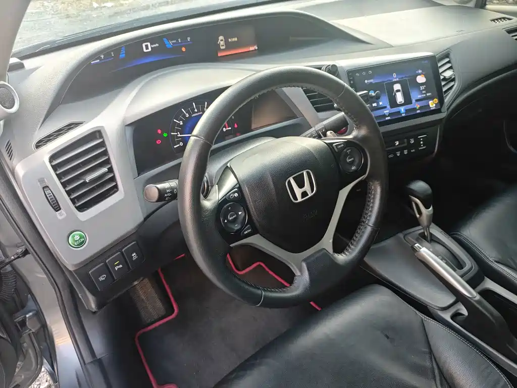 Honda Civic — миниатюра 8