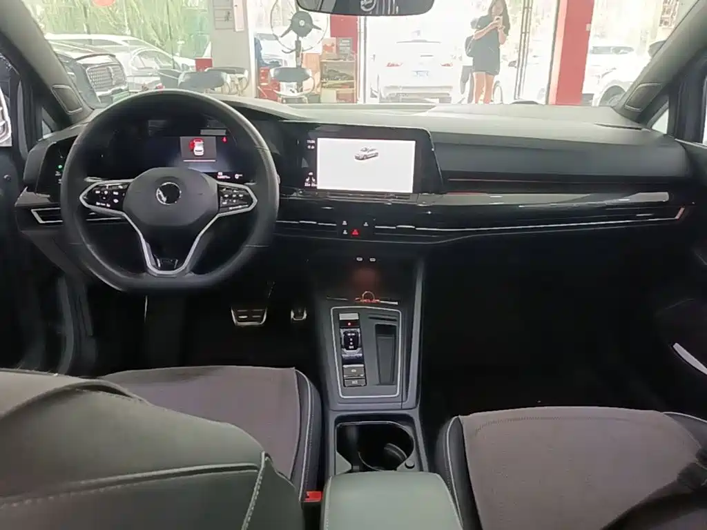 Volkswagen Golf — миниатюра 10