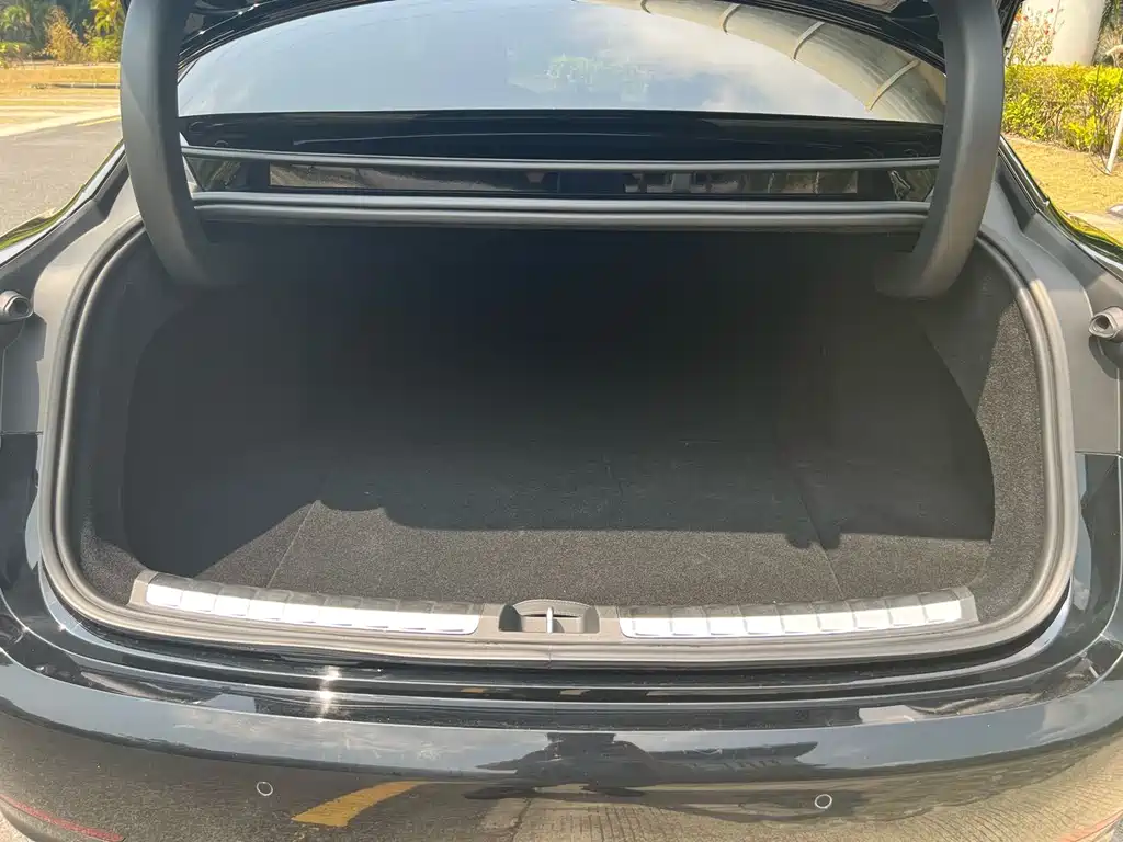 AITO ENJOY THE WORLD S9