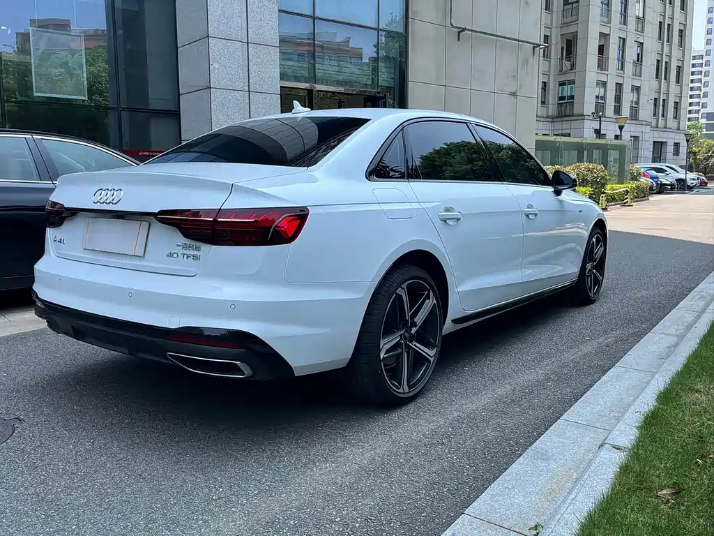 Audi A4L 2023 40 TFSI Fashion