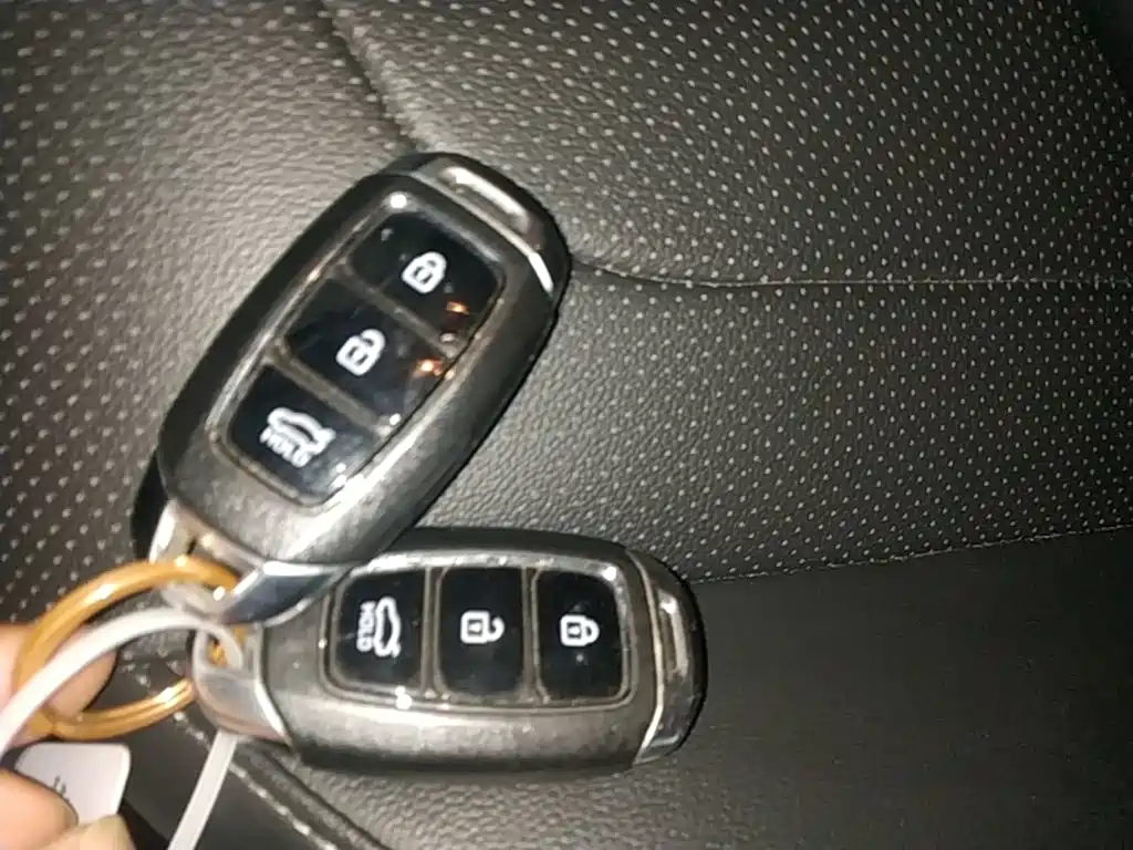 Hyundai Elantra — миниатюра 9