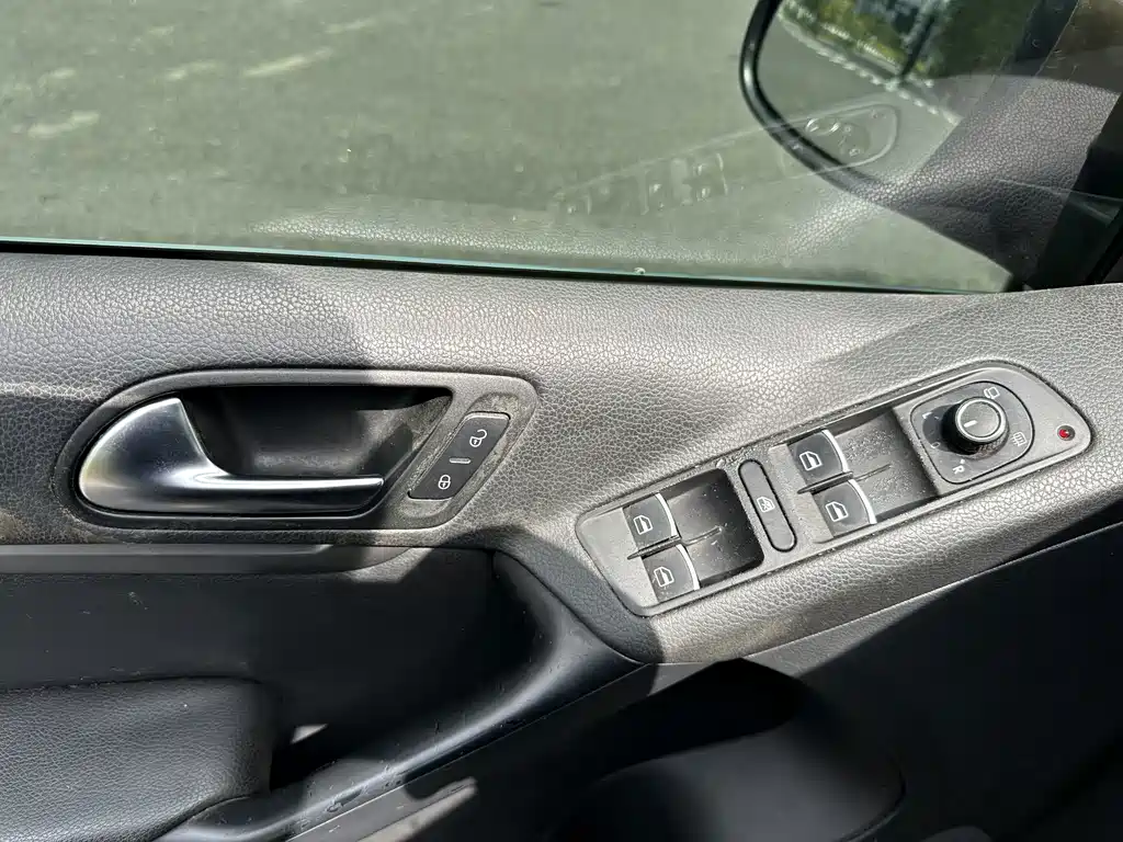 Volkswagen Tiguan — миниатюра 18