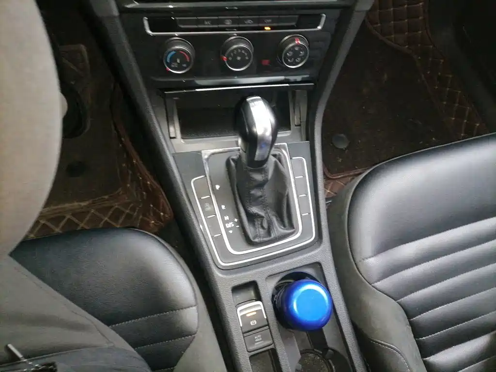 Volkswagen Golf — миниатюра 15