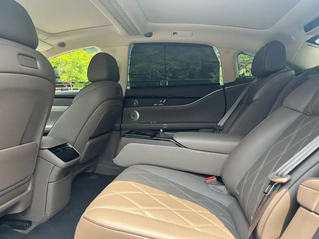 AITO ENJOY THE WORLD S9