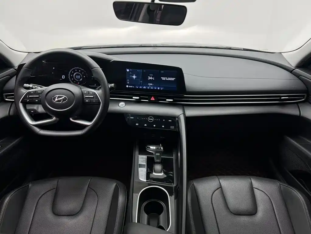 Hyundai Elantra — миниатюра 19